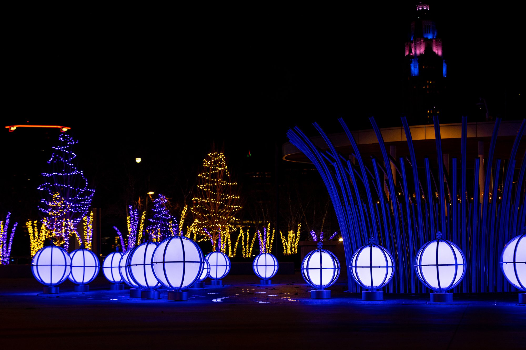 CS_SciotoMile_IlluminatedGlobes_093